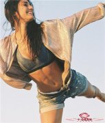 最美撑杆跳女神：我不止有天生丽质，请多关注我的实力！