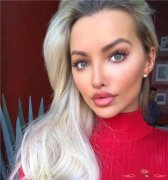 美国F罩杯模特Lindsey Pelas，乳香不怕巷子深！