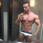 9张肌肉男图片，谁的肌肉是你喜欢的菜？